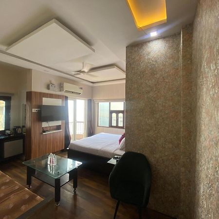 Hotel Sita Palace On Heritage Ghats Of Benaras Варанаси Экстерьер фото