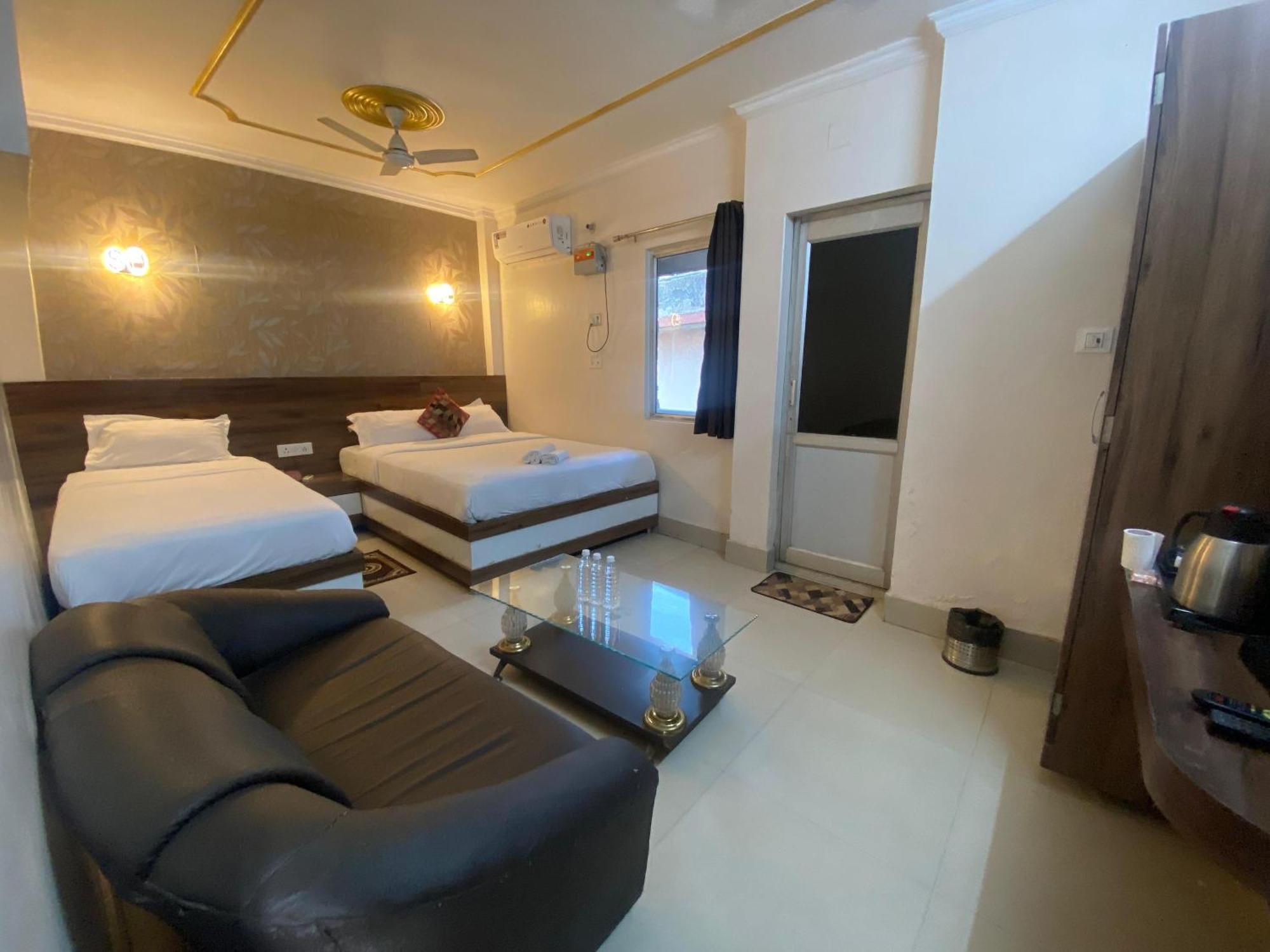 Hotel Sita Palace On Heritage Ghats Of Benaras Варанаси Экстерьер фото