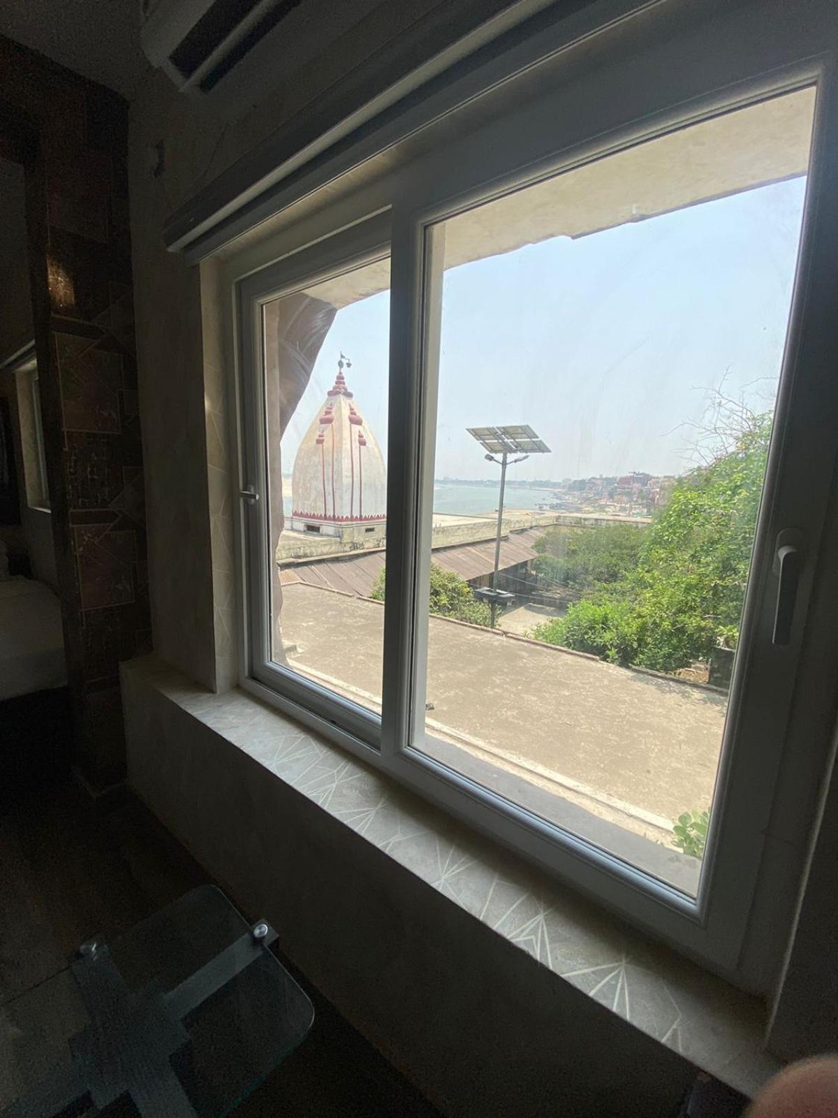 Hotel Sita Palace On Heritage Ghats Of Benaras Варанаси Экстерьер фото