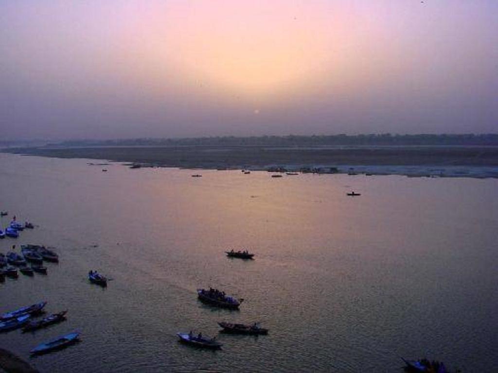 Hotel Sita Palace On Heritage Ghats Of Benaras Варанаси Экстерьер фото