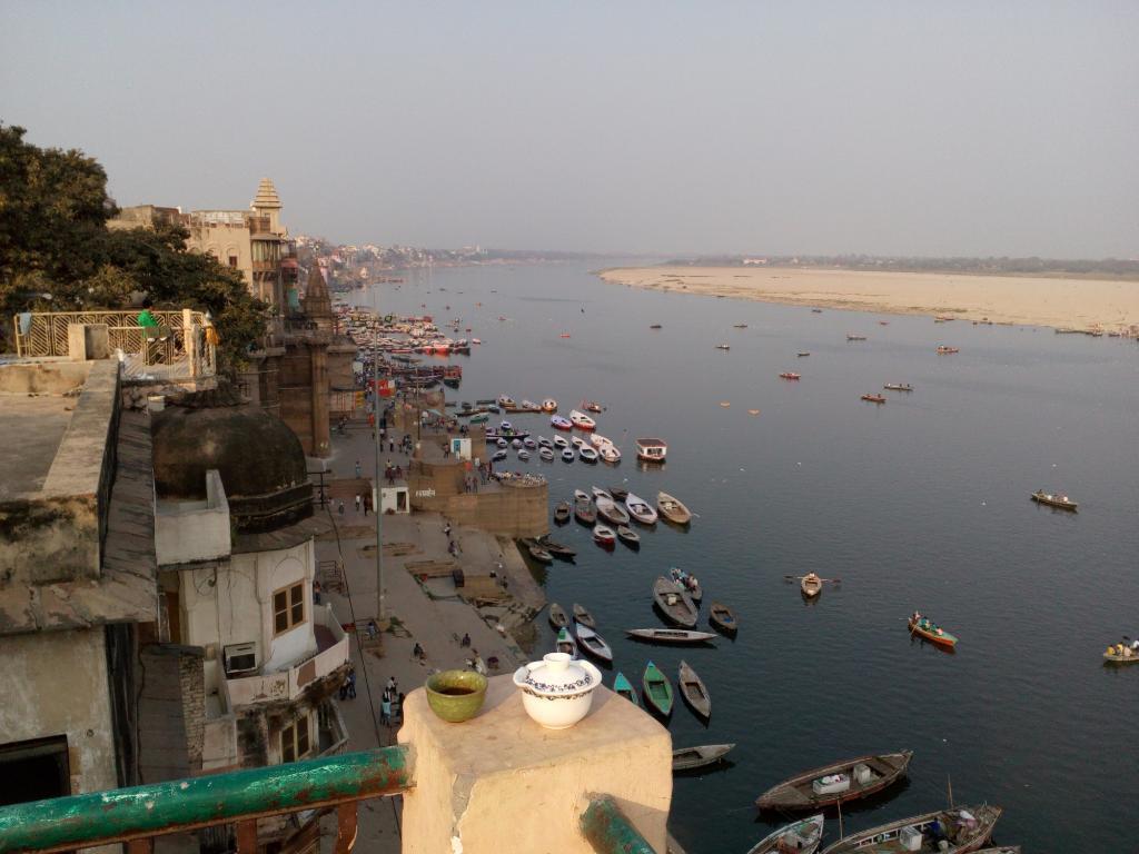 Hotel Sita Palace On Heritage Ghats Of Benaras Варанаси Экстерьер фото