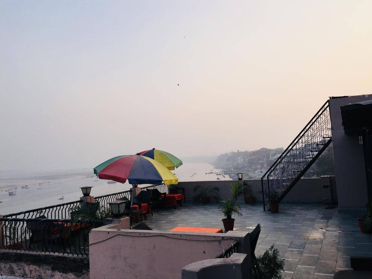 Hotel Sita Palace On Heritage Ghats Of Benaras Варанаси Экстерьер фото