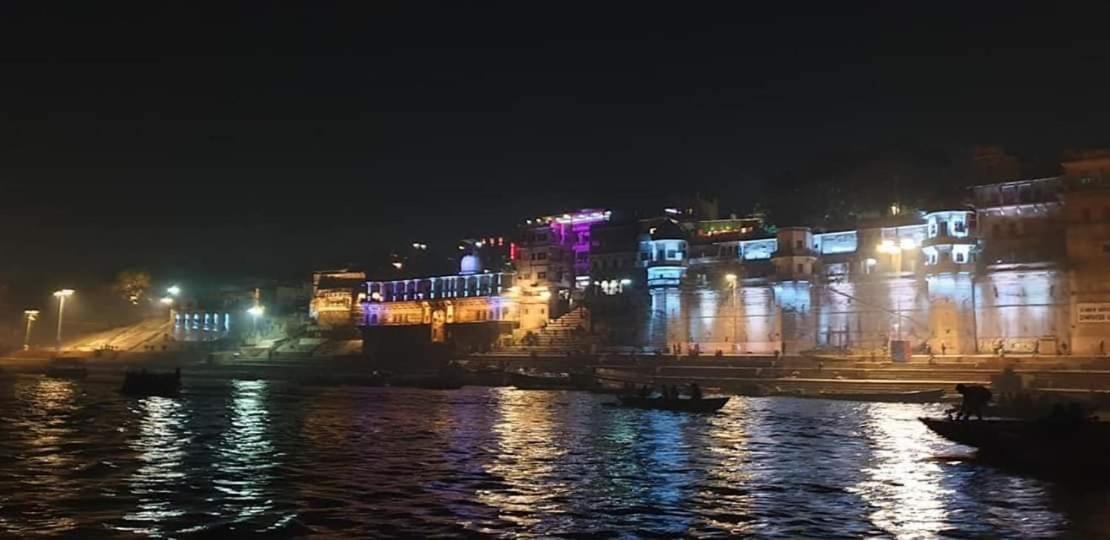 Hotel Sita Palace On Heritage Ghats Of Benaras Варанаси Экстерьер фото