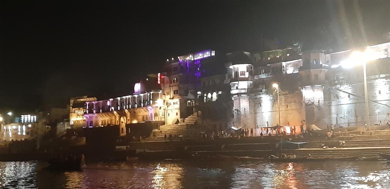 Hotel Sita Palace On Heritage Ghats Of Benaras Варанаси Экстерьер фото