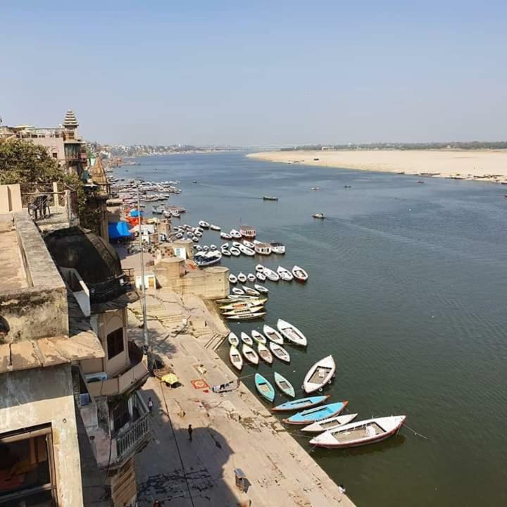 Hotel Sita Palace On Heritage Ghats Of Benaras Варанаси Экстерьер фото