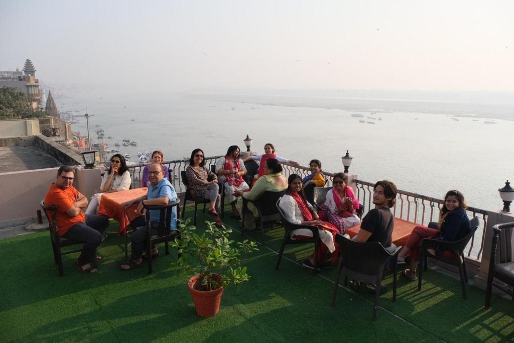 Hotel Sita Palace On Heritage Ghats Of Benaras Варанаси Экстерьер фото